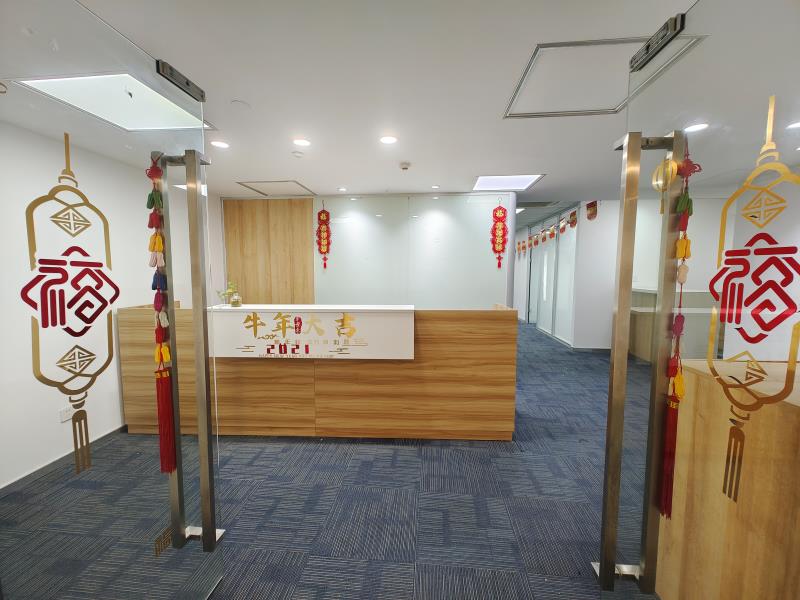 中山公园华宁国际广场出租324平精装修隔断